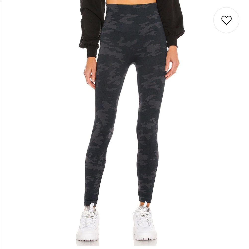 SPANX Look At Me Now leggings in Black Camo